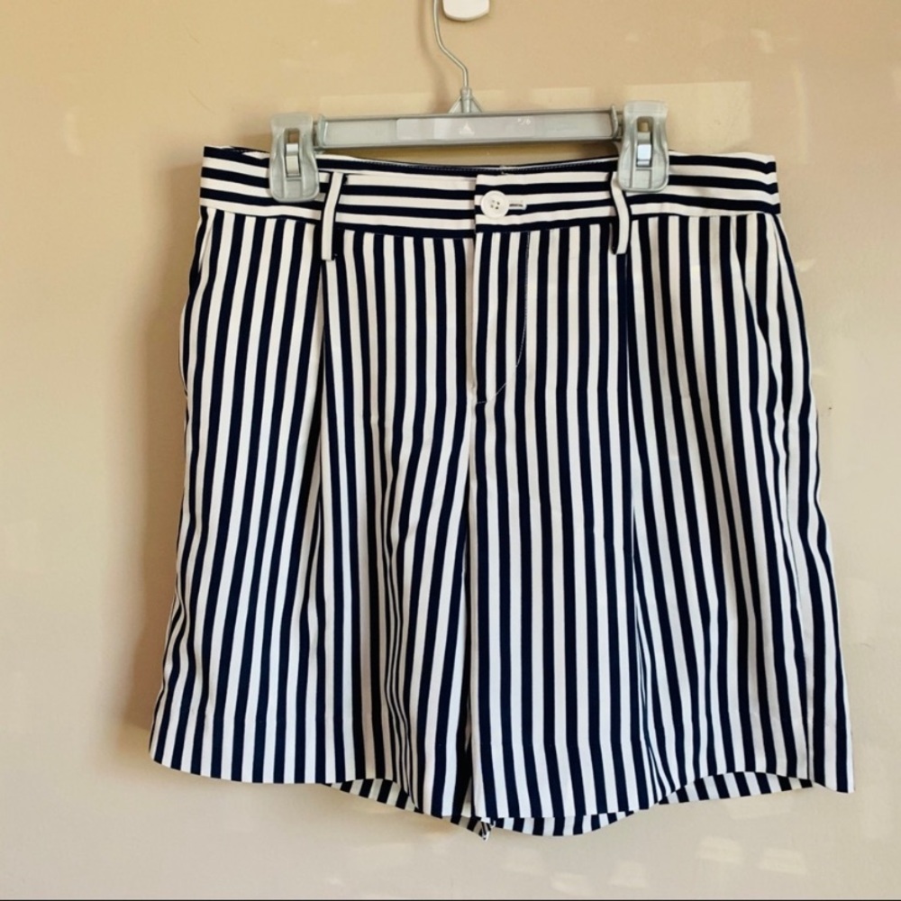 Ralph Lauren size 2 shorts white blue stripes EUC
